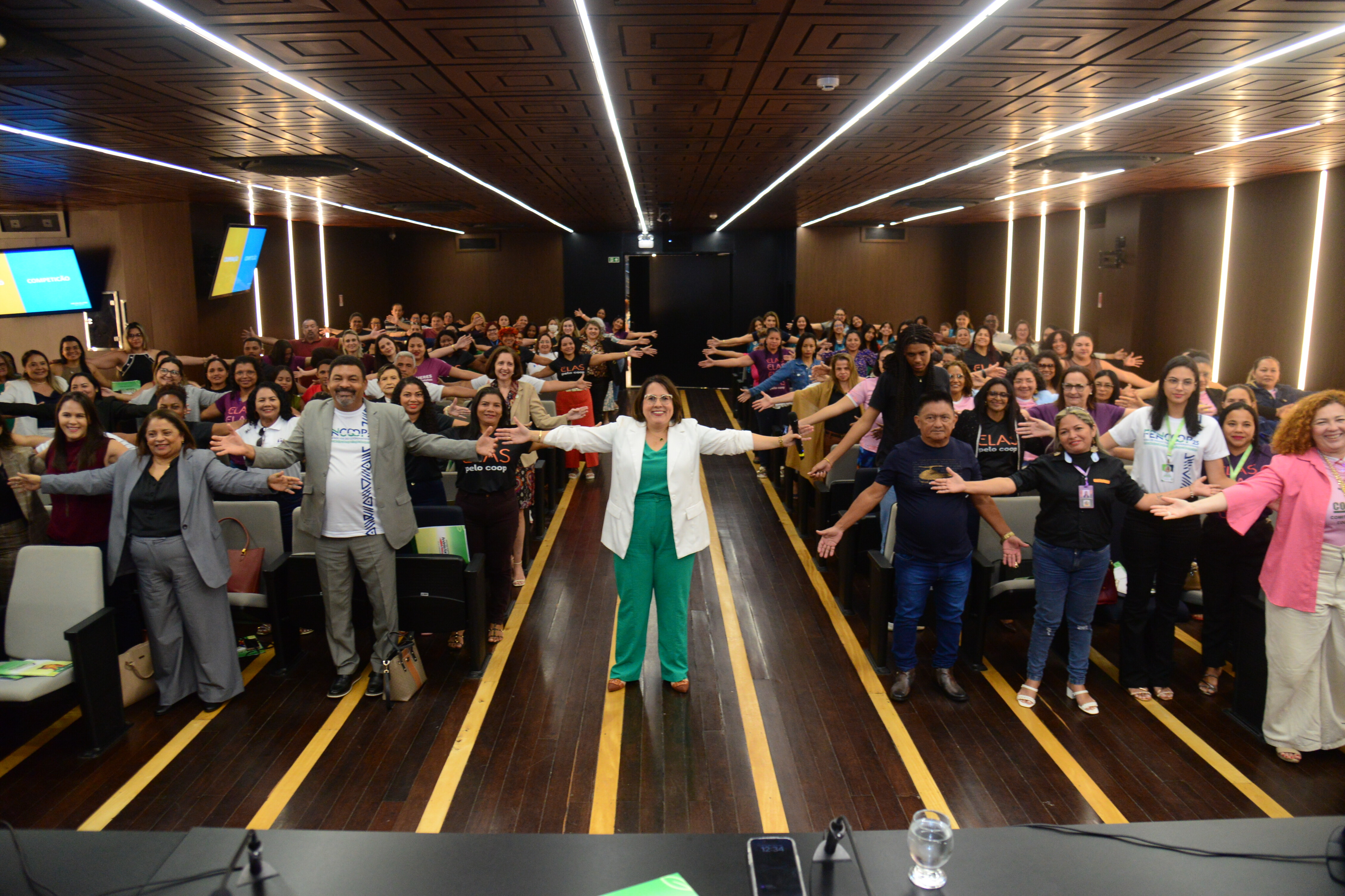 Cooperativismo e empoderamento feminino marcam Encontro de Mulheres na ALEPA