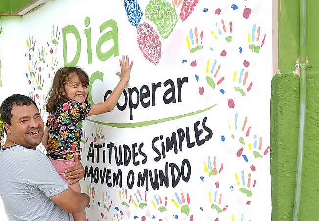 Dia C Brasil Novo: Sicredi beneficia escola municipal