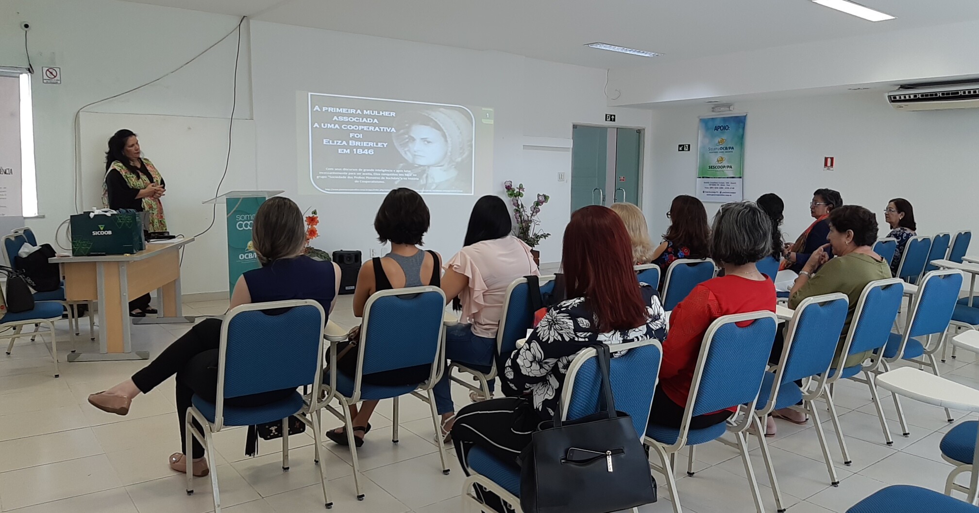 Cooperativistas discutem sobre o papel da mulher na comunidade