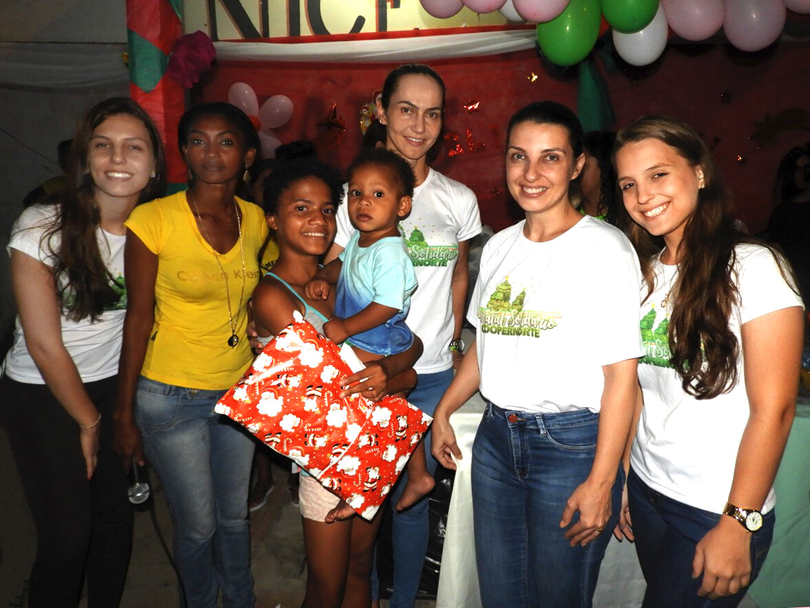 COOPERNORTE entrega brinquedos para crianças de Paragominas