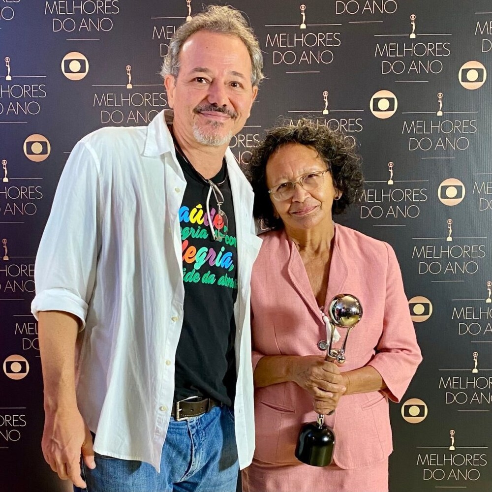 Maria Odila, da cooperativa TURIARTE, é premiada no Melhores do Ano da Tv Globo
