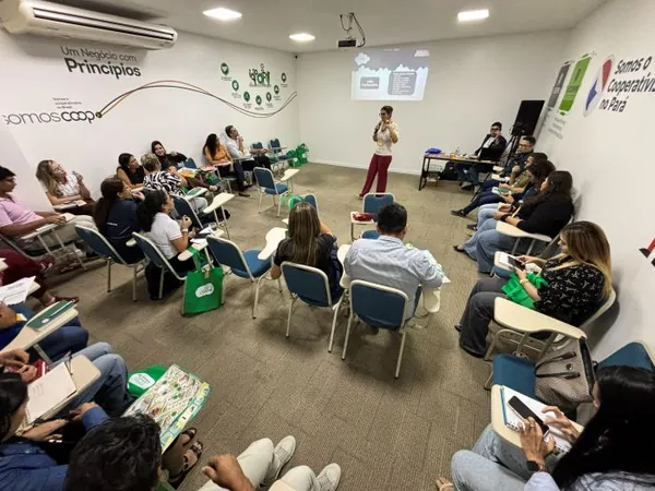 Workshop fortalece o cooperativismo com estratégias lúdicas voltadas à educação infantojuvenil